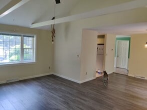 78 Debs Hill Rd in Yarmouth, MA - Building Photo - Building Photo