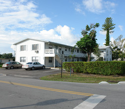 800 NE 14th Pl in Fort Lauderdale, FL - Building Photo - Building Photo