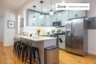 Room in Shared 5.0 bed/2 bath home in New York, NY - Building Photo - Building Photo