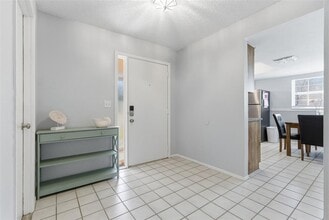 526 Belmist Ct in Dunedin, FL - Building Photo - Building Photo