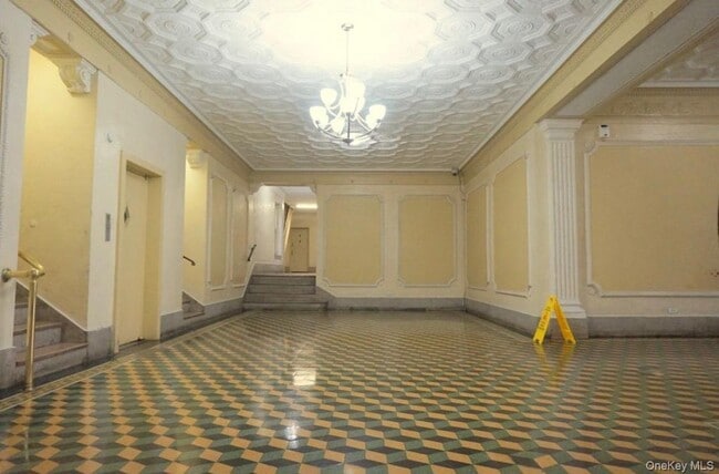 2187 Holland Ave in Bronx, NY - Building Photo - Building Photo