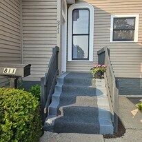 811 Tyler St, Unit SIDE APARTMENT in La Porte, IN - Building Photo