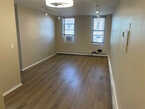 787 Summit Ave in Jersey City, NJ - Building Photo - Building Photo