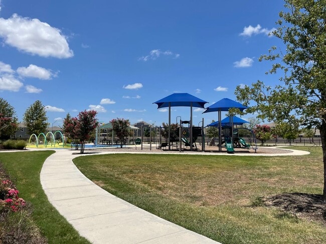 11019 Chatham Ct in Converse, TX - Building Photo - Building Photo