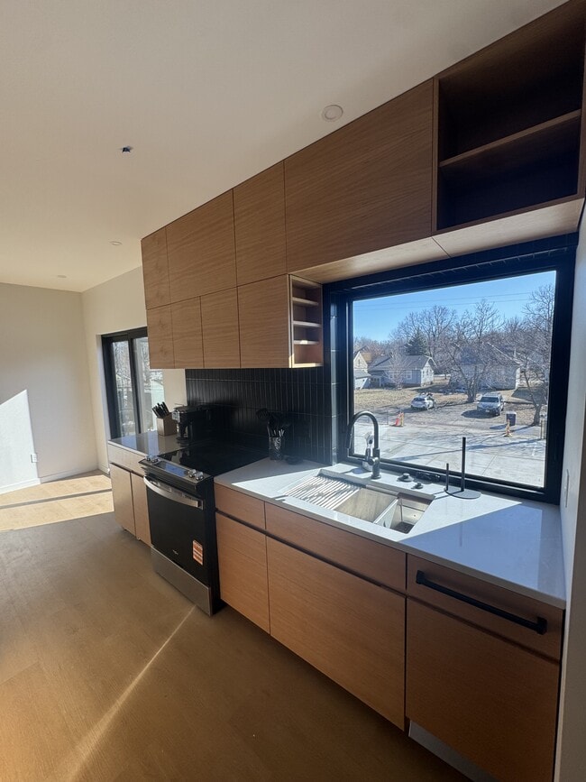 815 Moro St in Manhattan, KS - Building Photo - Building Photo