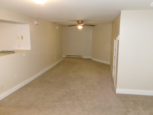 201 W Granada Ave, Unit C in Hershey, PA - Building Photo - Building Photo