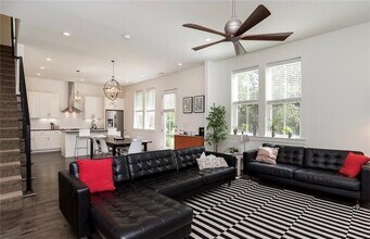 306 NW H St in Bentonville, AR - Building Photo - Building Photo