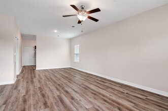 2809 Martin Luther King Ave in Dickinson, TX - Building Photo - Building Photo