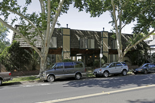 2710-2714 N St in Sacramento, CA - Building Photo