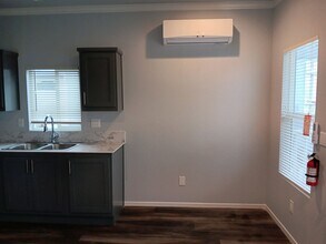 2301 Beach Ln in Lakeport, CA - Building Photo - Building Photo