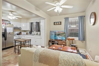 508 N Labarre Rd, Unit A in Metairie, LA - Foto de edificio - Building Photo