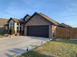 530 Arkansas Black in Bentonville, AR - Building Photo - Building Photo