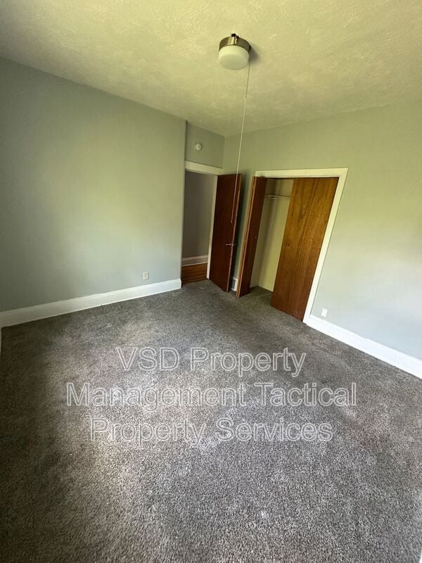 3281 E 143rd St in Cleveland, OH - Building Photo - Building Photo