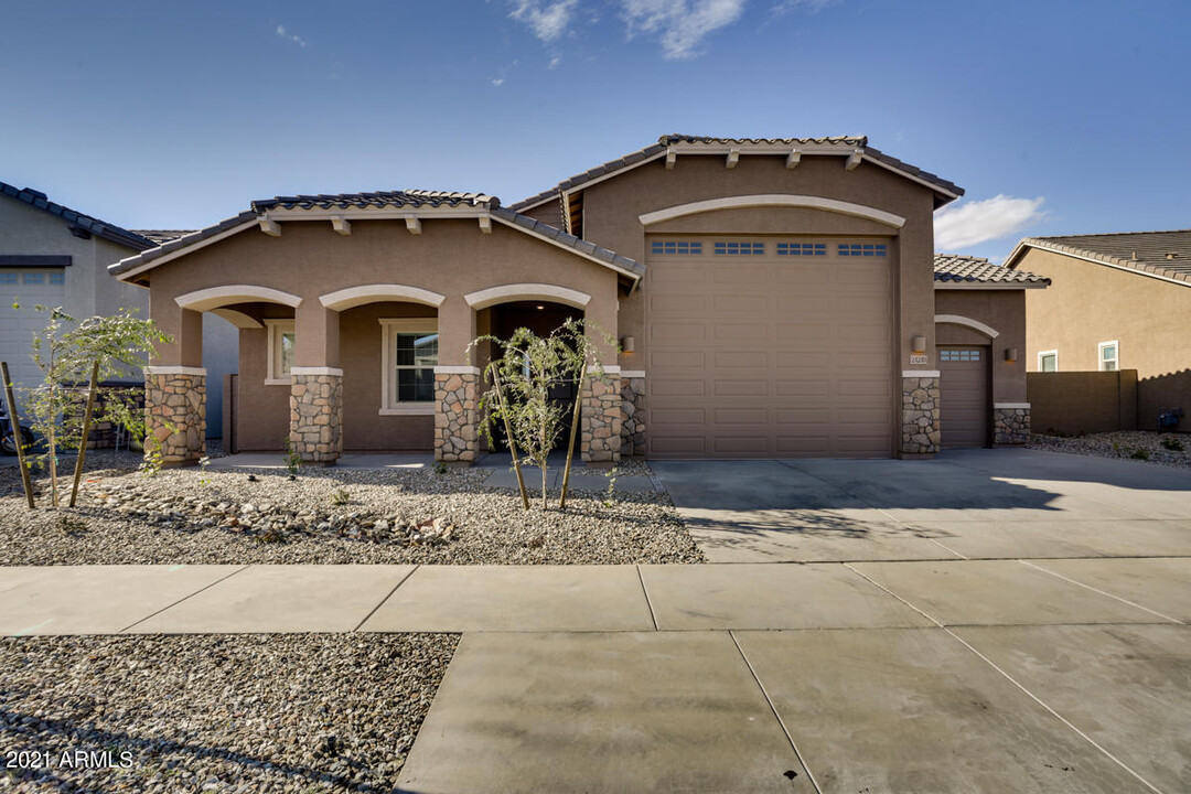 24248 N 170th Ave in Surprise, AZ - Building Photo