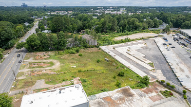 2012 Wake Forest Rd in Raleigh, NC - Foto de edificio - Building Photo