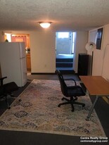 31 Seattle St, Unit B Apartamentos