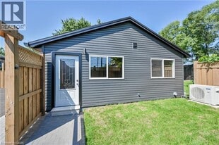 43 Mahony Ave in Hamilton, ON - Building Photo