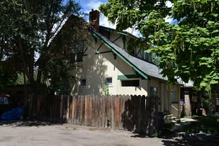 1077 Colorado Blvd in Denver, CO - Foto de edificio - Building Photo