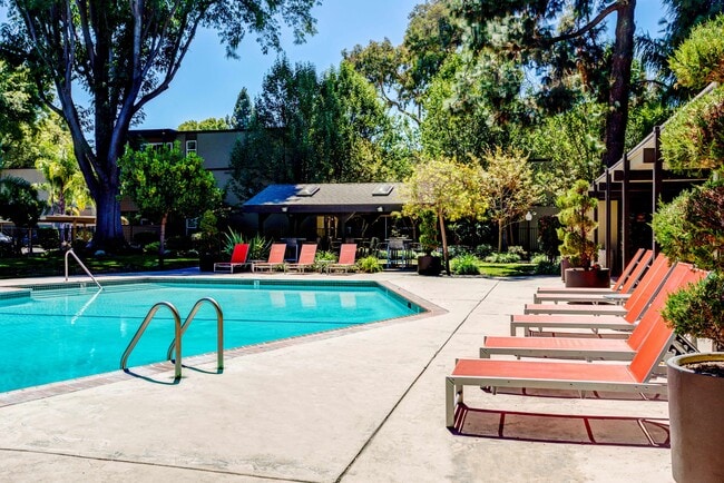 The Grove in San Jose, CA - Building Photo - Building Photo