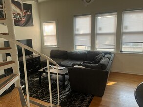 3248 N Clark St in Chicago, IL - Building Photo - Building Photo