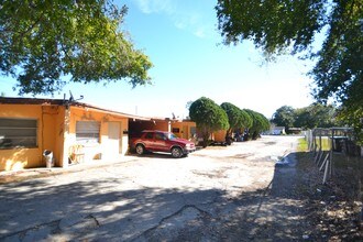 Calypso Apartments in Orlando, FL - Building Photo - Building Photo