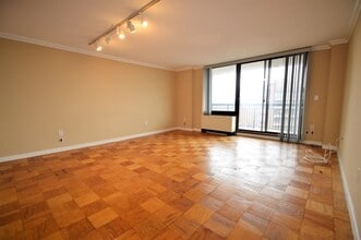 50 Longwood Ave, Unit 820 in Brookline, MA - Building Photo - Building Photo