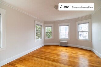 Room in Shared 4 bed/2 bath home in Boston, MA - Building Photo - Building Photo