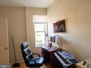 2025 N Gratz St in Philadelphia, PA - Building Photo - Building Photo