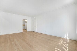 10661 Eastborne Ave in Los Angeles, CA - Building Photo - Building Photo