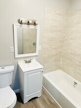11 Howard St, Unit 2nd floor 3 bedroom apart in Westfield, MA - Building Photo - Building Photo