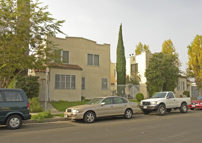 1313-1319 1/2 S Van Ness Ave in Los Angeles, CA - Building Photo - Building Photo