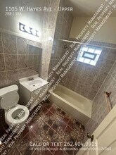 1105 W Hayes Ave, Unit Upper in Milwaukee, WI - Building Photo - Building Photo