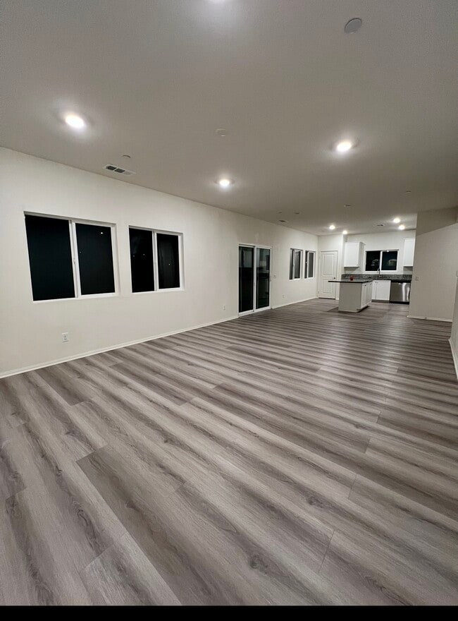 4426 Jade Ct in Lancaster, CA - Building Photo - Building Photo