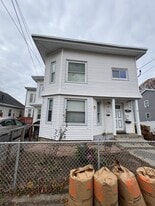 16 Sargent St, Unit 1 in Lawrence, MA - Building Photo