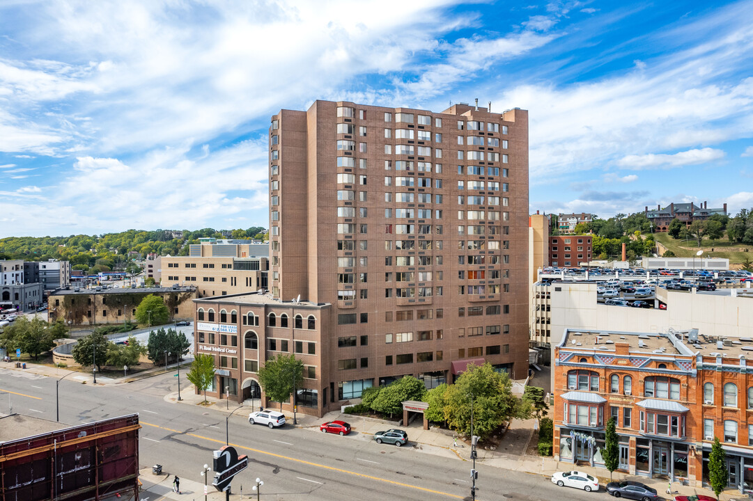 Irvine Park Towers in St. Paul, MN - Building Photo