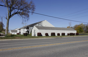 3192 Dotwood St NW in North Canton, OH - Building Photo - Building Photo