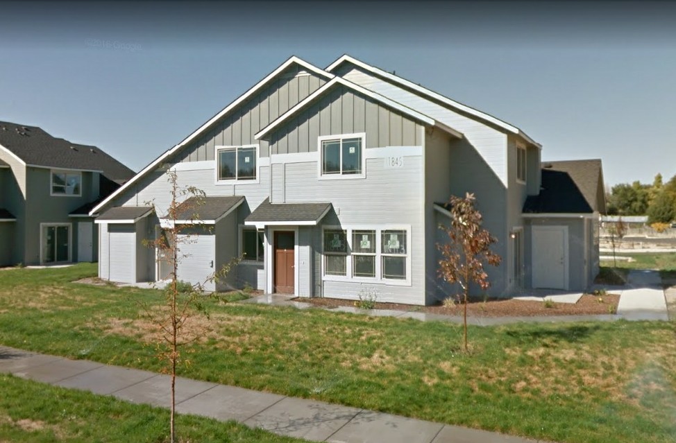 Bella Commons Townhomes in Nampa, ID - Building Photo