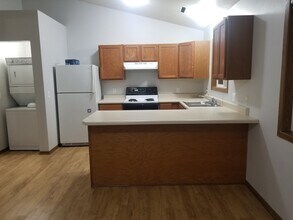 4549 Steinbeck St, Unit 3 in Ames, IA - Building Photo - Building Photo