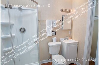 Remodeled Studio Near Awesome Downtown, Unit C in San Antonio, TX - Building Photo - Building Photo