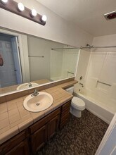 3702-10 Crown Point Dr in San Diego, CA - Foto de edificio - Building Photo