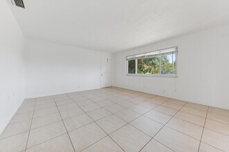 1000 NE 9th Ave in Delray Beach, FL - Building Photo - Building Photo