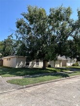 2715 Spring Canyon Ct in Houston, TX - Building Photo - Building Photo