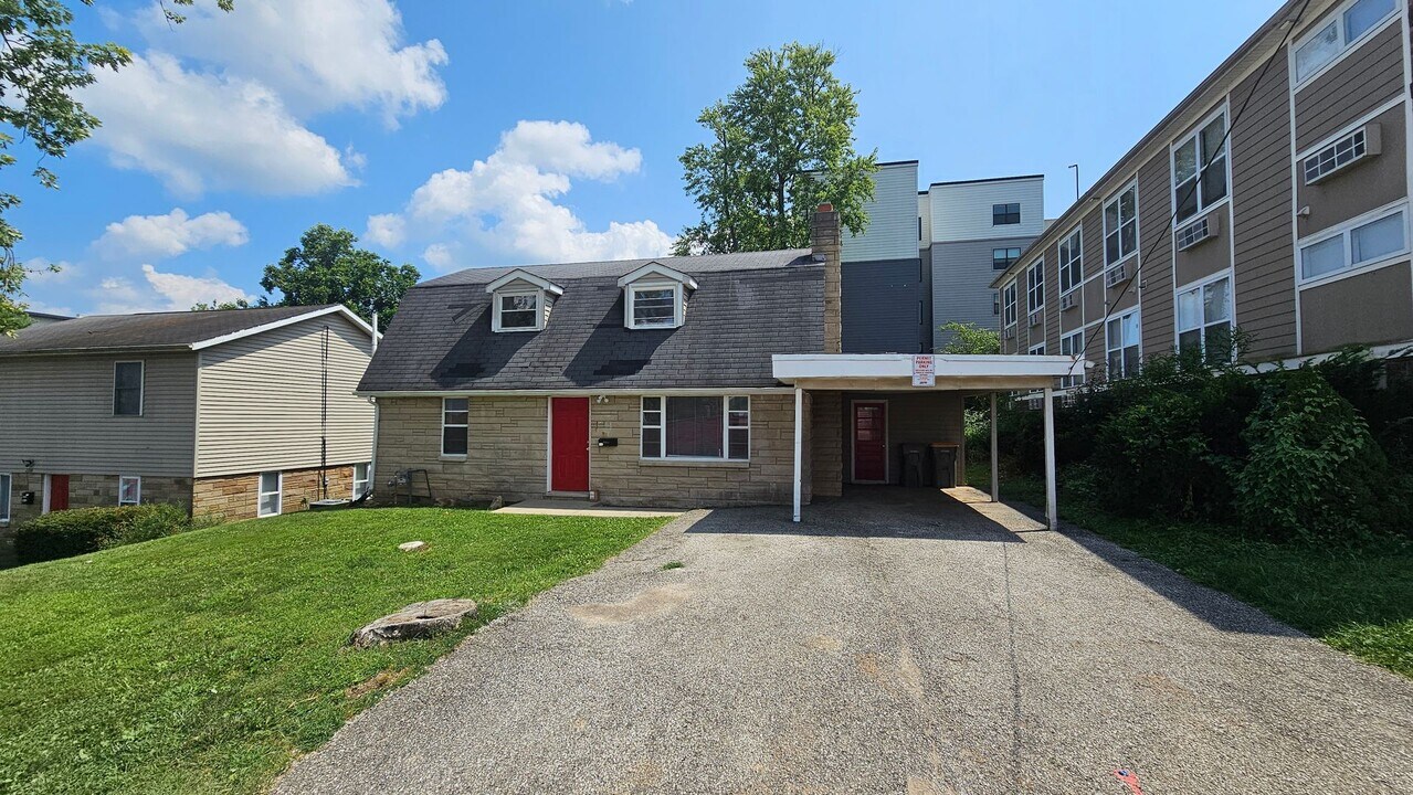 1314 N Lincoln St in Bloomington, IN - Building Photo