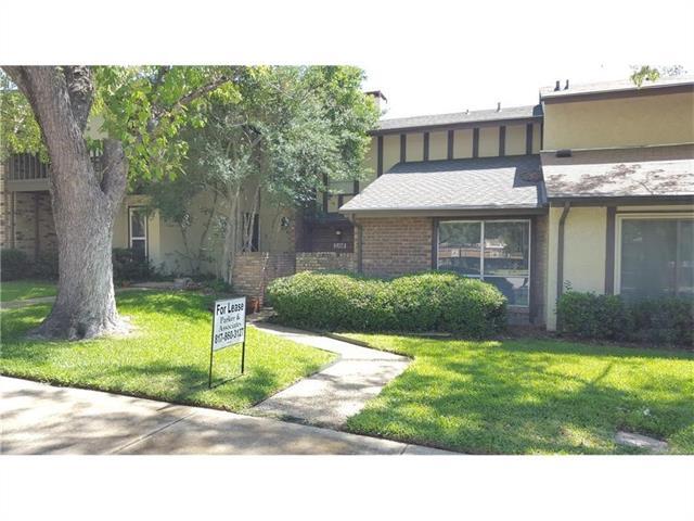 2108 Westbain Dr in Arlington, TX - Building Photo