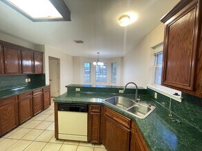 7145 Cano Ln in Corpus Christi, TX - Building Photo - Building Photo