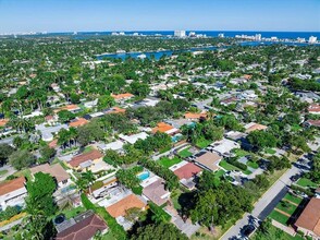 1315 Dewey St in Hollywood, FL - Building Photo - Building Photo