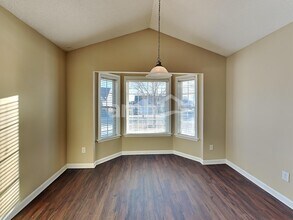 433 Stoney Run Dr in McLeansville, NC - Foto de edificio - Building Photo