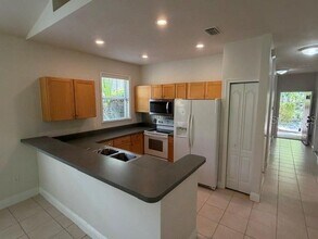 6330 NW 109th Pl in Alachua, FL - Building Photo - Building Photo