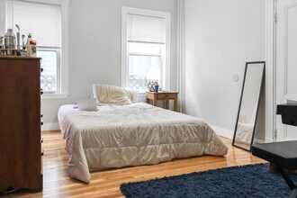 35-1/2 Essex St in Cambridge, MA - Building Photo - Building Photo