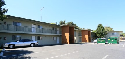 The Parc at Del Rio in Sacramento, CA - Building Photo - Building Photo